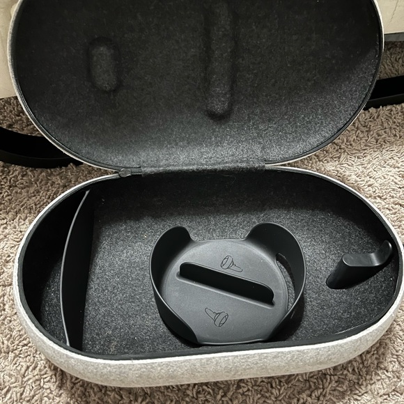 Oculus - Picture 3 of 4